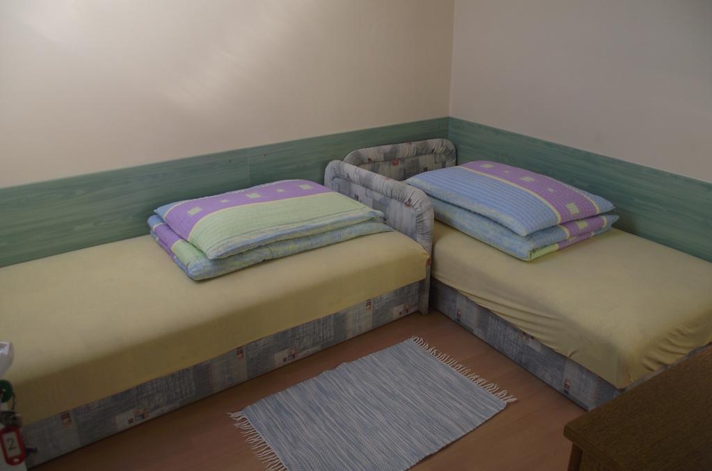 Radek Vendeghaz Es Apartman Halászi Exterior foto